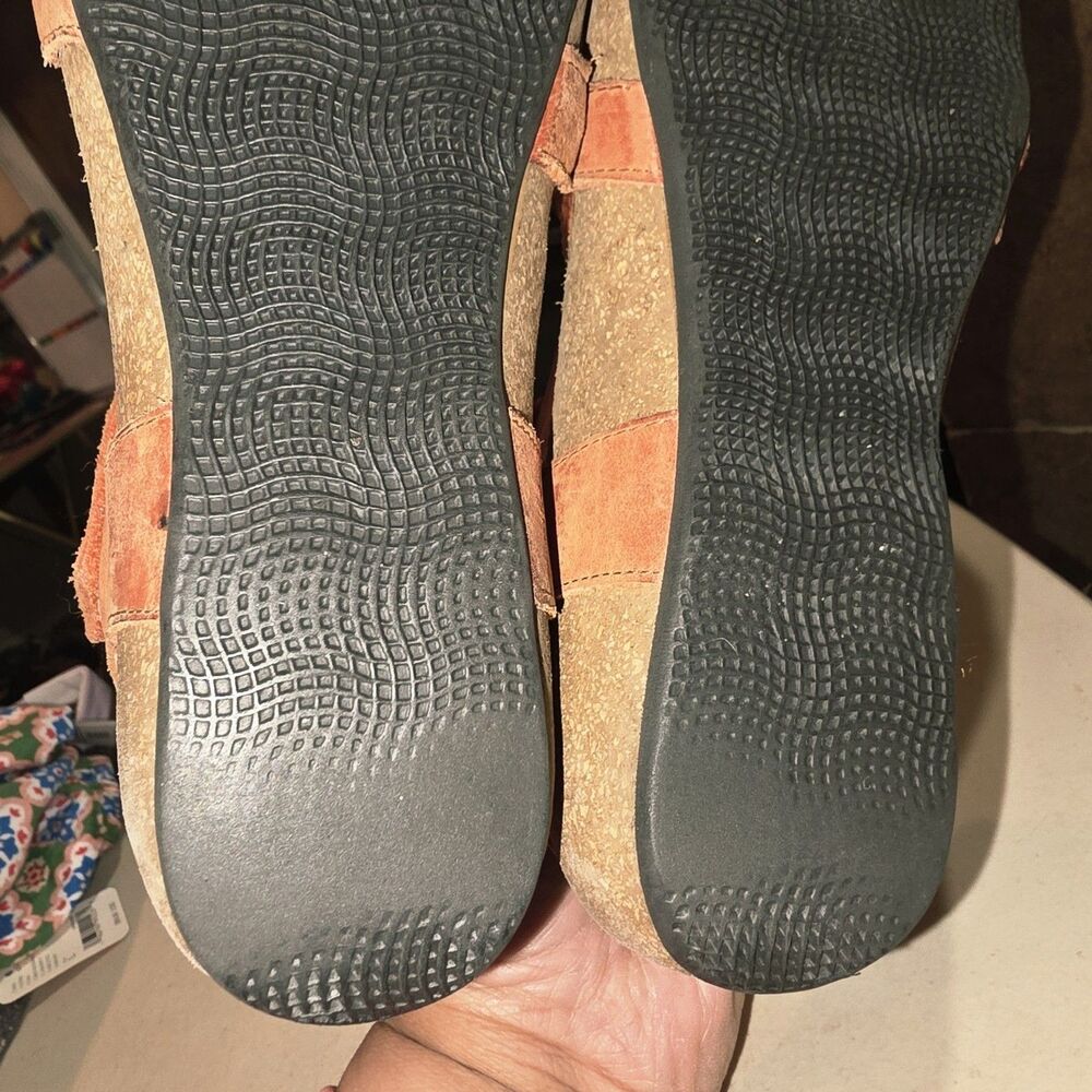 Taos 8/8.5 Trulie Orange Weave Criss Cross Strap Boho Distressed Logo Sandals - Picture 10 of 13